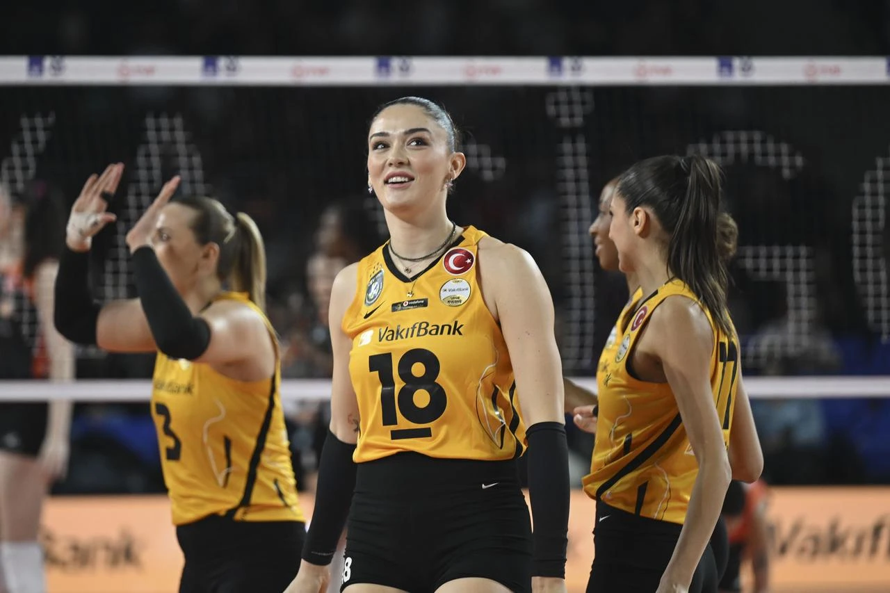 Zehra Güneş with historic recognition - volleyball player in Forbes Türkiye's