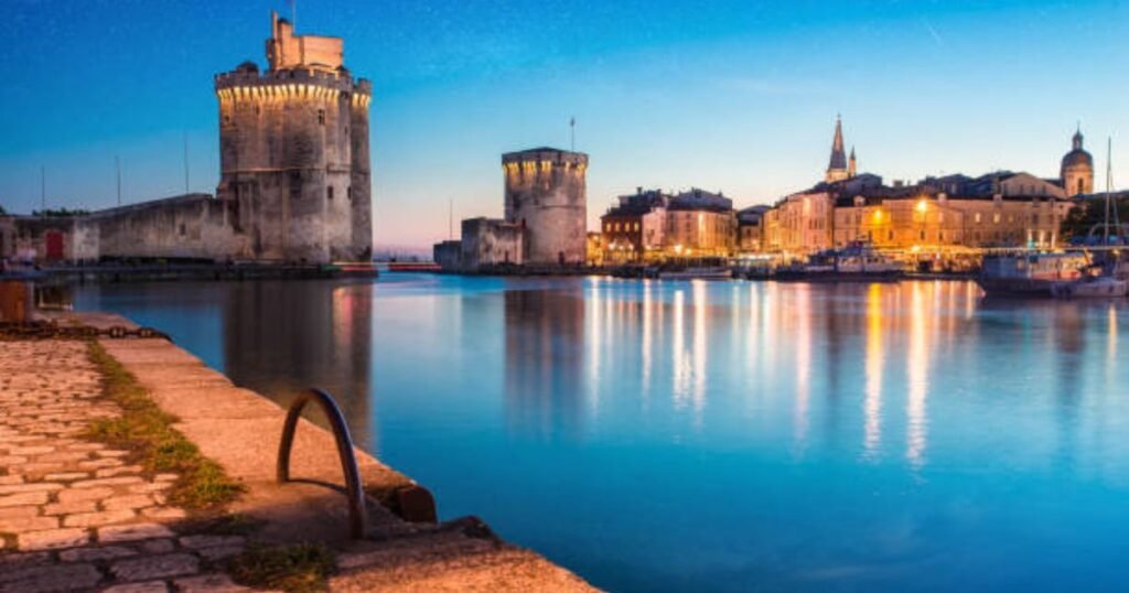 3,600+ La Rochelle France