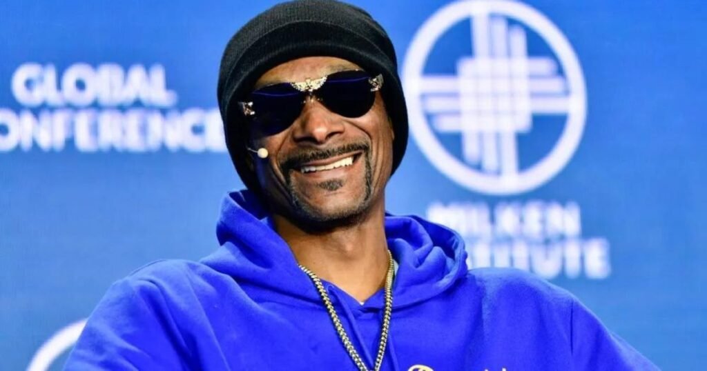 Snoop Dogg Says Artists Singer