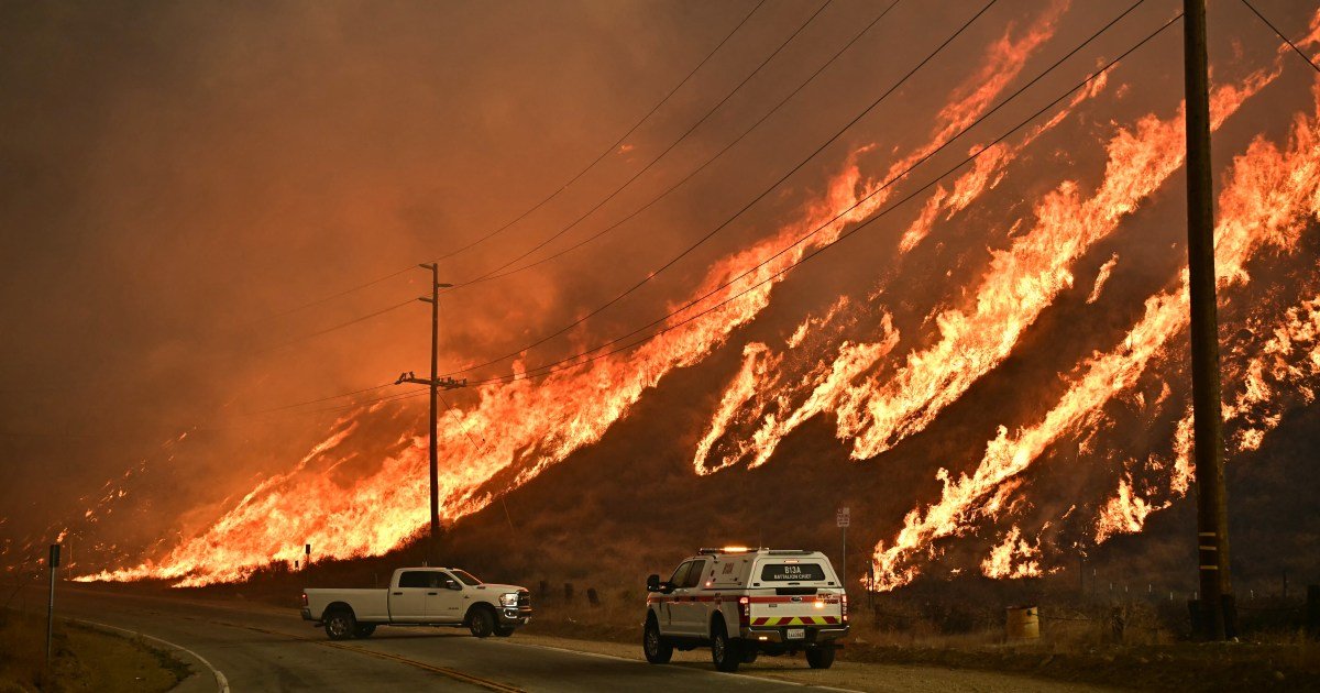 New US wildfire rips through mountain area north of Los Angeles | Environment News