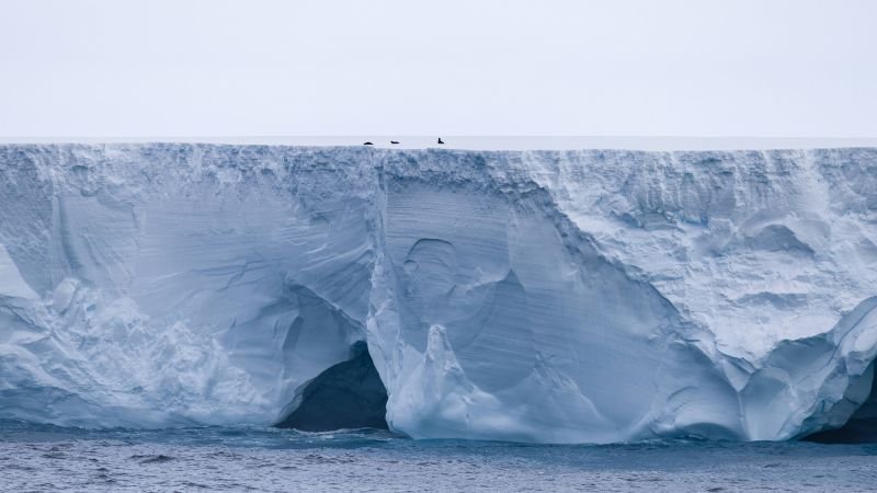 A23a: Fears that the world’s biggest iceberg could hit island in the South Atlantic