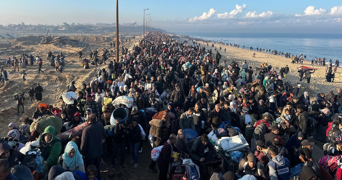 Tens of thousands of displaced Palestinians head to northern Gaza