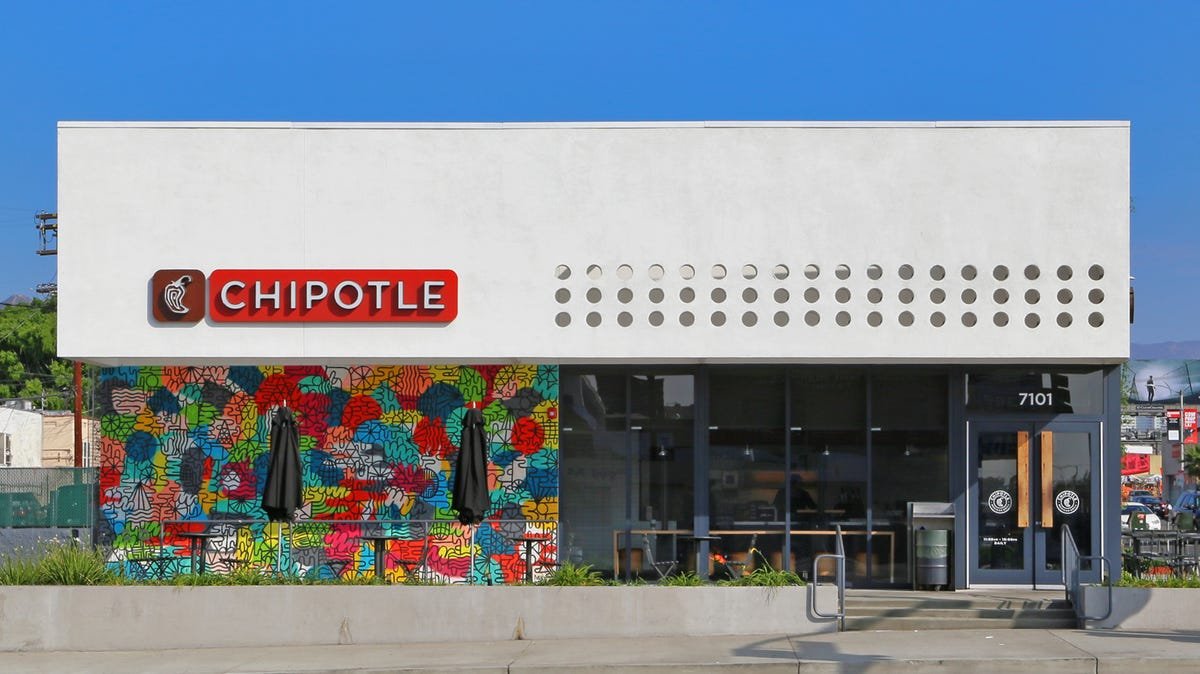 Chipotle giving away 50,000 free entrees during Super Bowl 2025