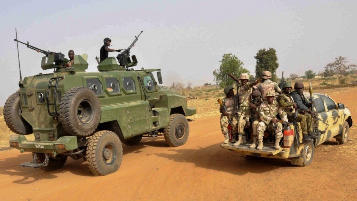 At least 20 Nigerian soldiers killed in attack on remote army base | Boko Haram News