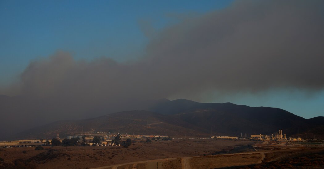 Firefighters Battle Growing Blaze Near U.S.-Mexico Border