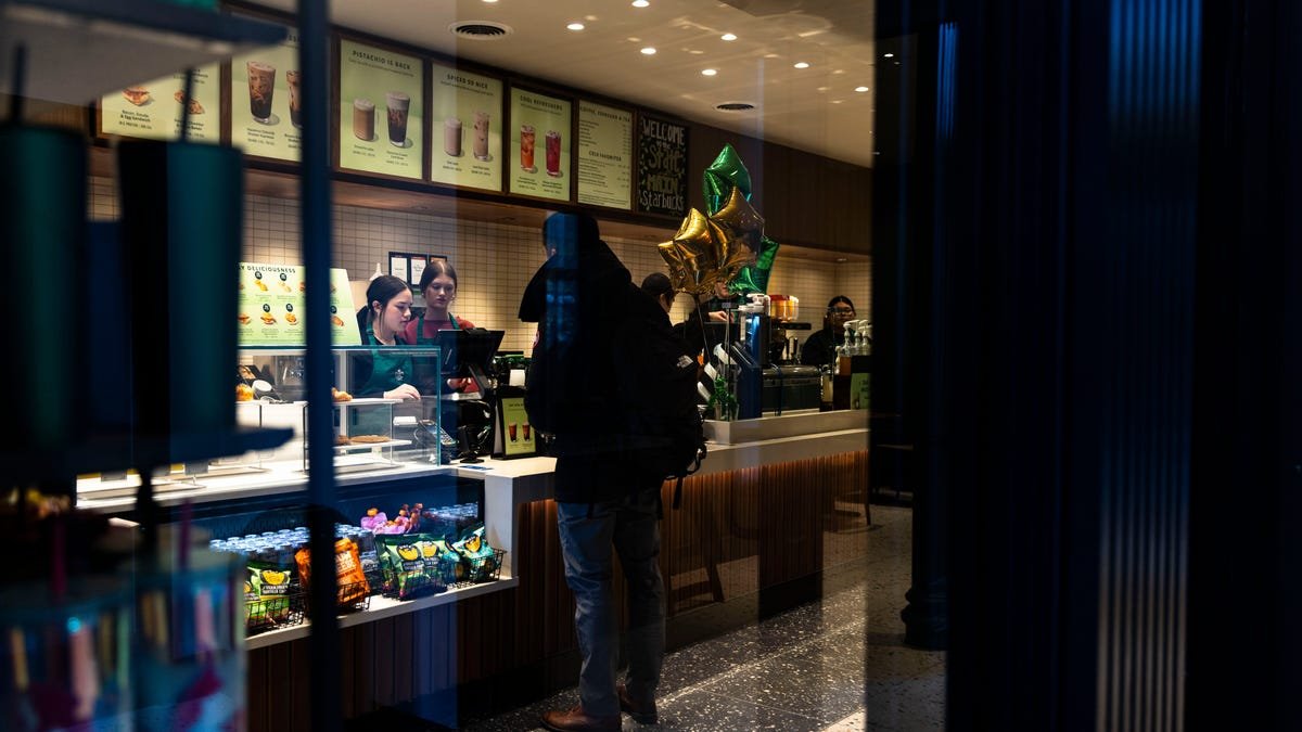 Free refills, condiment bar return to Starbucks to lure back customers