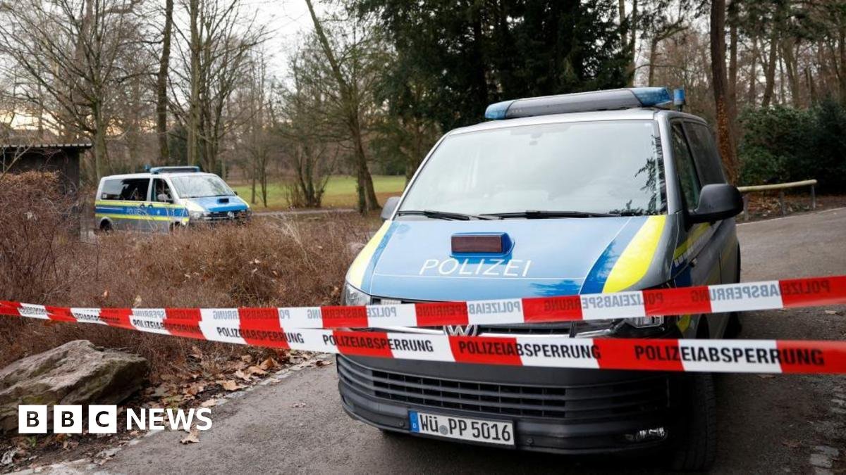 German park stabbing: Toddler and man killed, Afghan man held