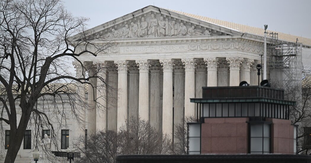 Supreme Court Seems Ready to Reject Limit on Excessive-Force Suits Against Police Officers