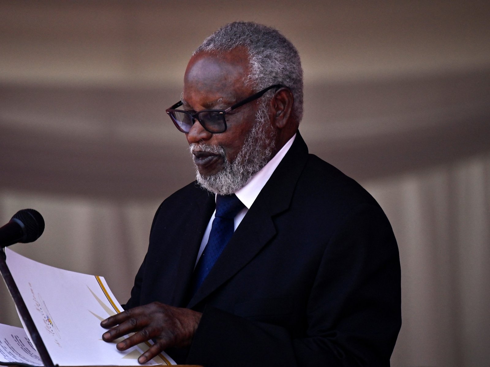 Sam Nujoma, Namibia’s ‘founding father’ and first president, dies aged 95 | Obituaries News