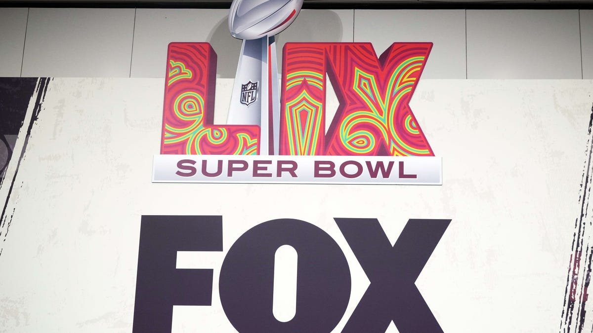 NFL on Fox debuts new scorebug during Super Bowl 59