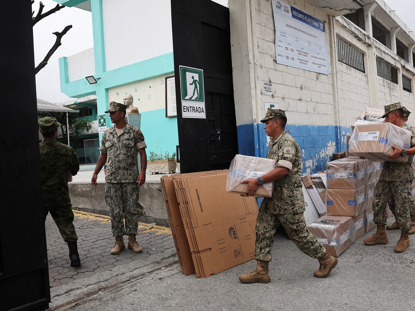 Ecuador votes in presidential election led by Daniel Noboa, Luisa Gonzalez | Elections News