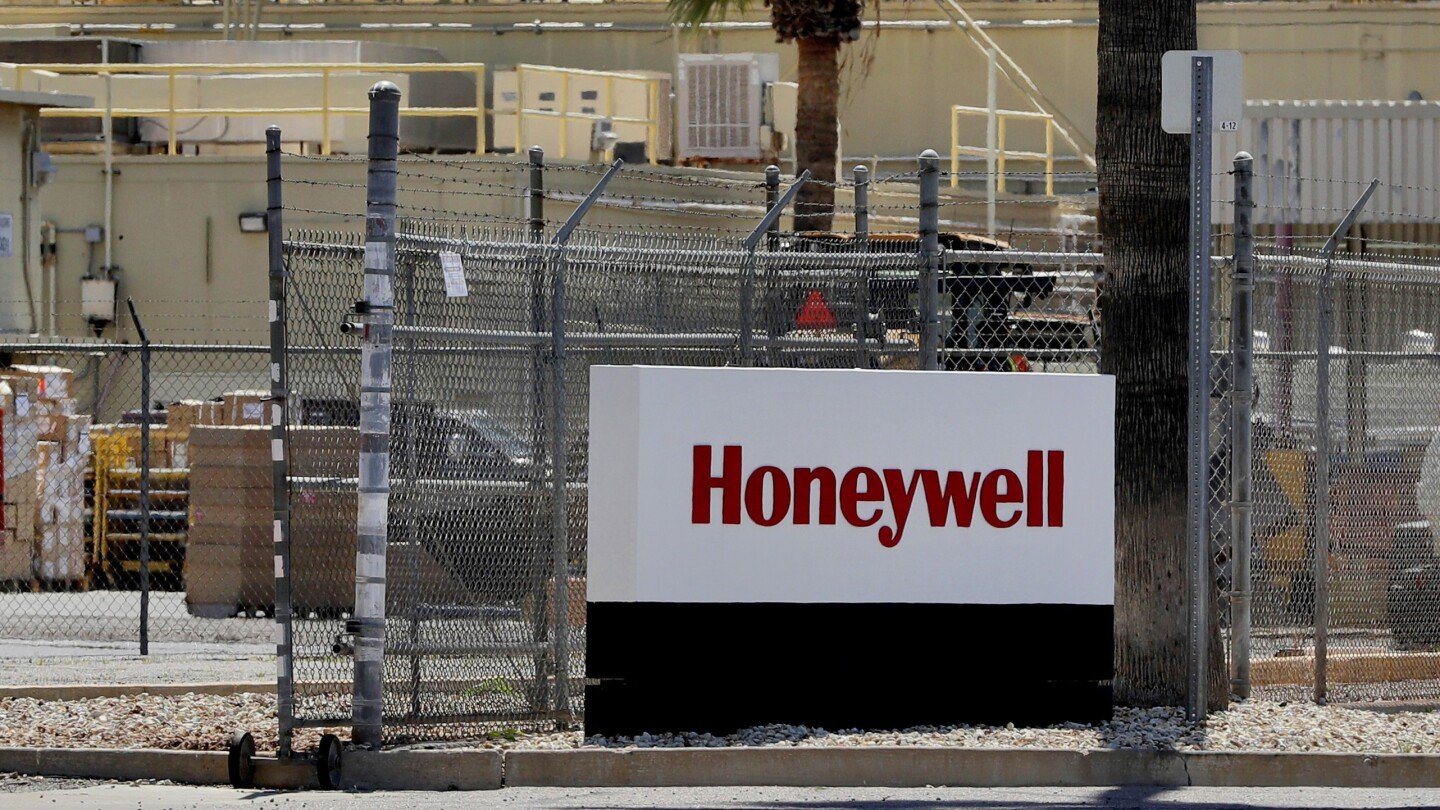 Honeywell, one of the few remaining US industrial conglomerates, will split into three companies