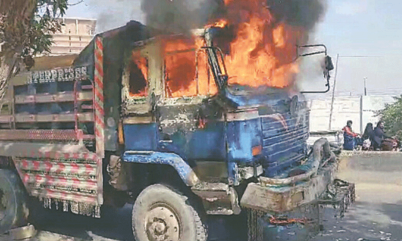 Sindh govt bans entry of dumper trucks in Karachi during the day - Pakistan