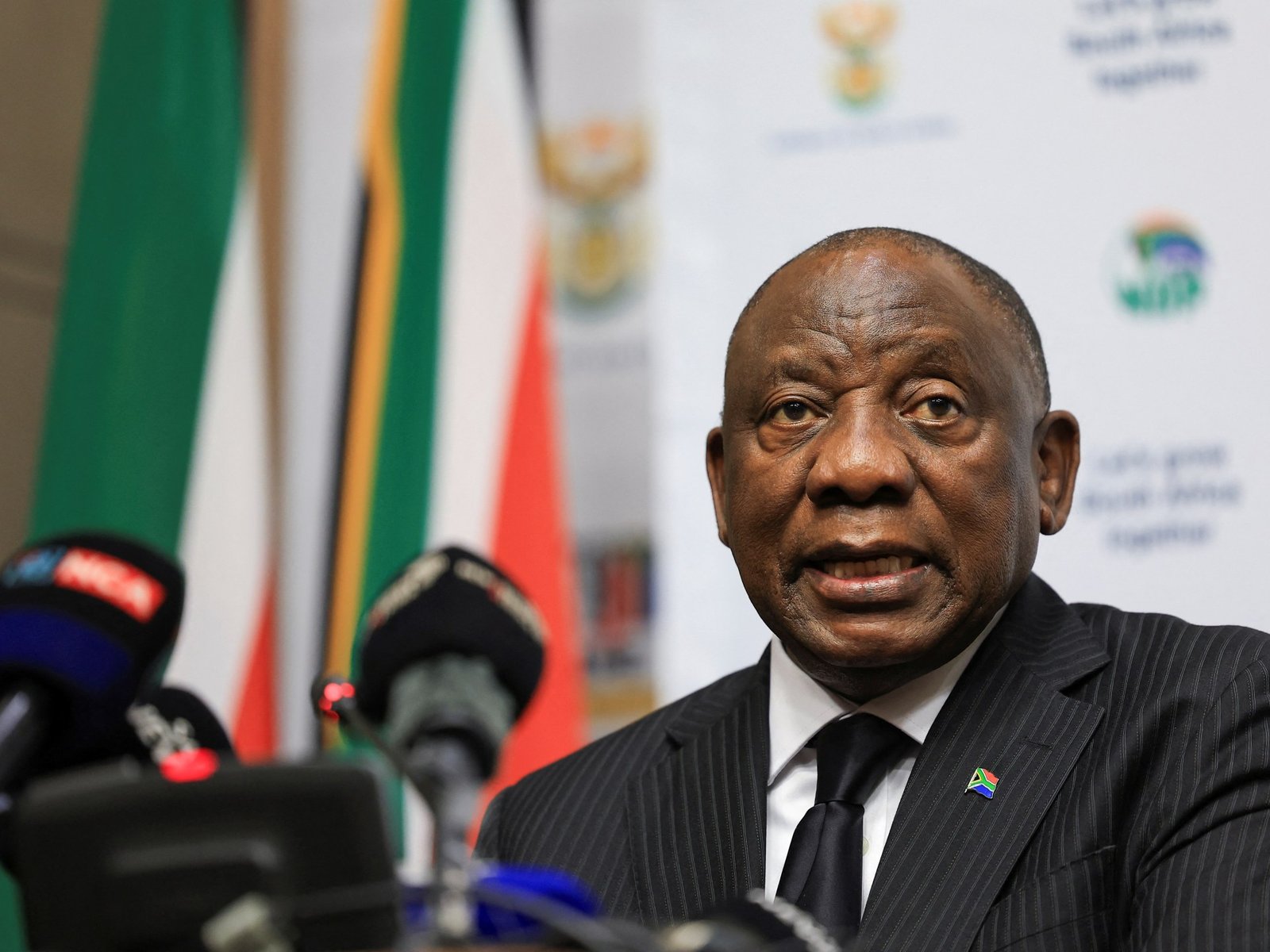 South Africa leader calls Elon Musk over ‘distortions’ after Trump attack | Donald Trump News