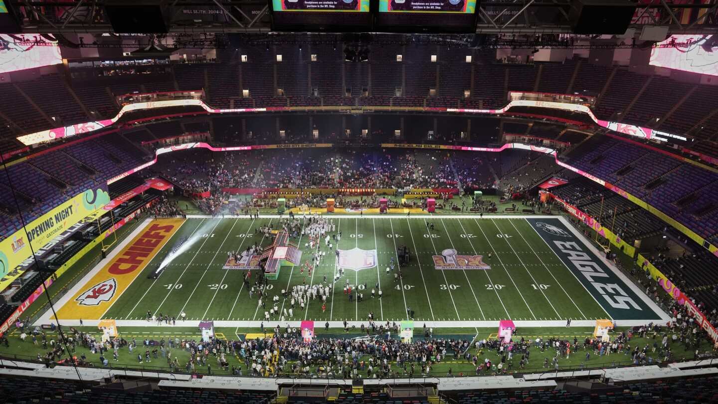 Super Bowl secondary-ticket prices high but much less than last year's game