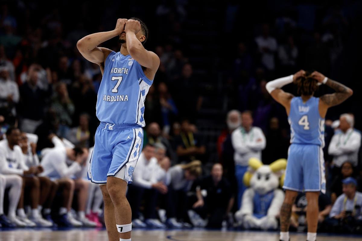 UNC loses game-tying free throw on lane violation in comeback attempt vs. Duke