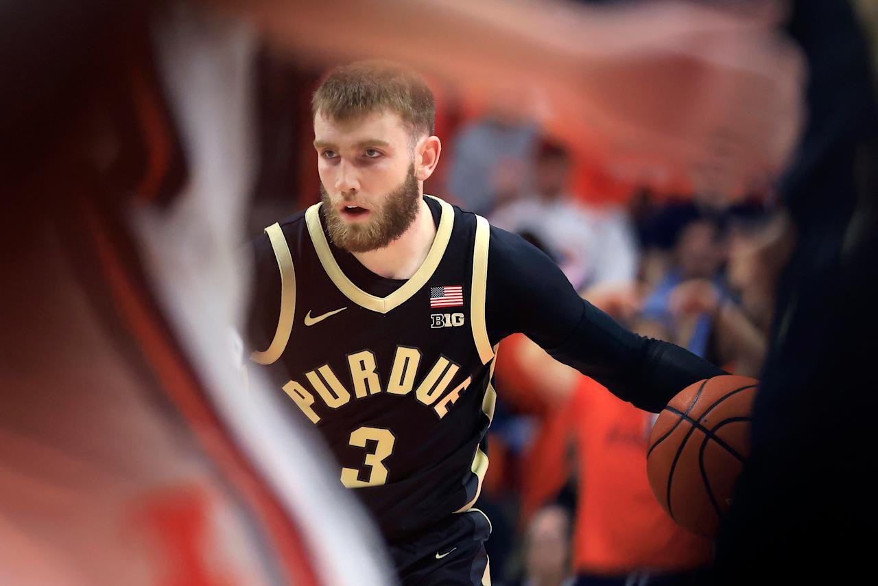 Champion, Illinois. March 07: Bradin Smith #3 of Prado Boiler Makers brought the ball against Illinois on March 07, 2025, in the second half of the Illinois Champion, Illinois in the second half against Illinois. (Photo for Justin Castor Line/Getty Images)