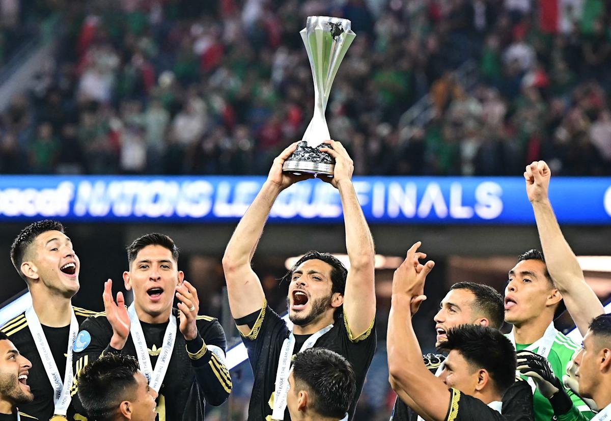 Mexico and its reborn star beat Panama in dramatic CONCACAF Nations League final