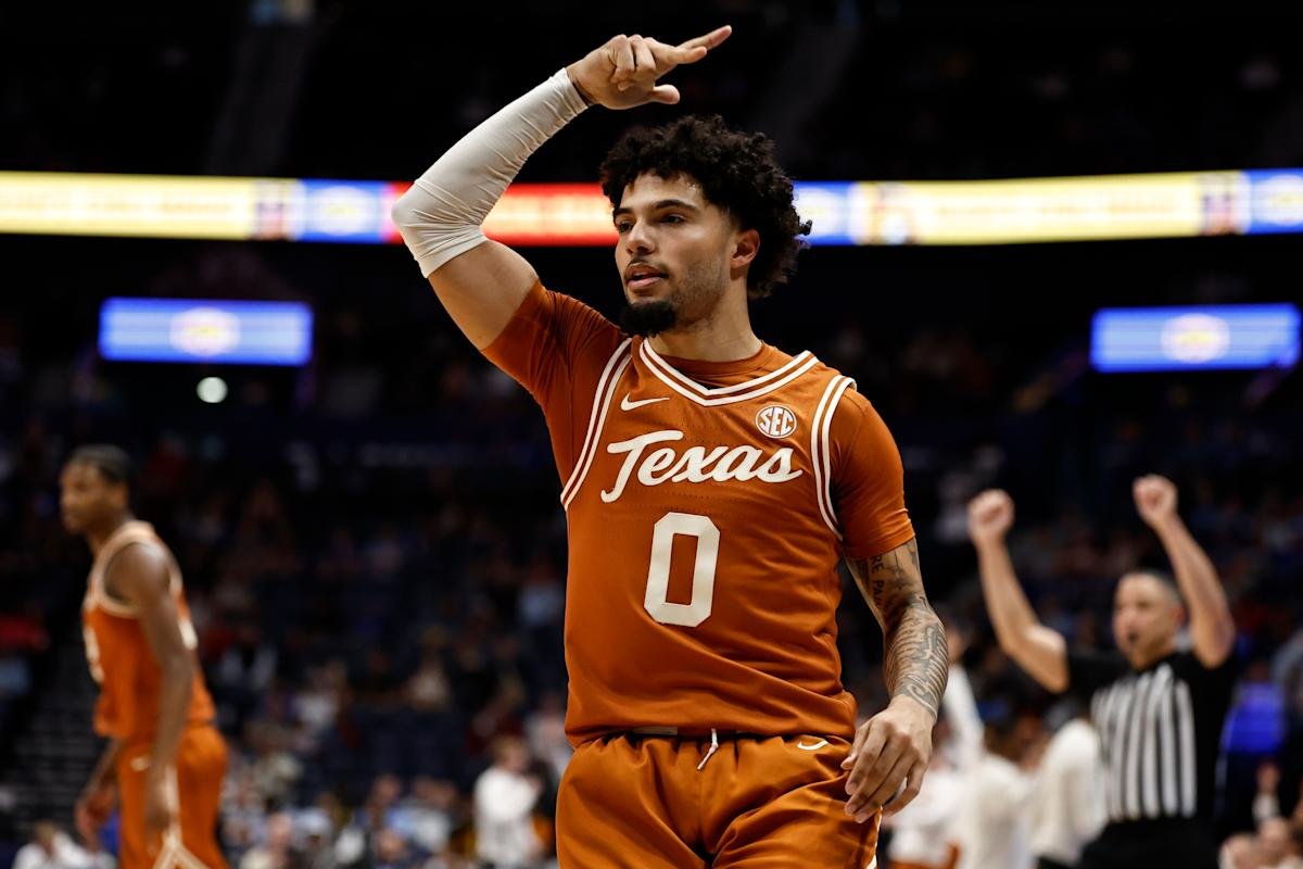 College basketball live updates, scores, results: Texas vs. Tennessee, and awaiting Cooper Flagg's status vs. UNC