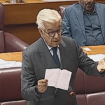 Defence Minister Khawaja Asif speaks on Jaffar Express hijacking - Pakistan