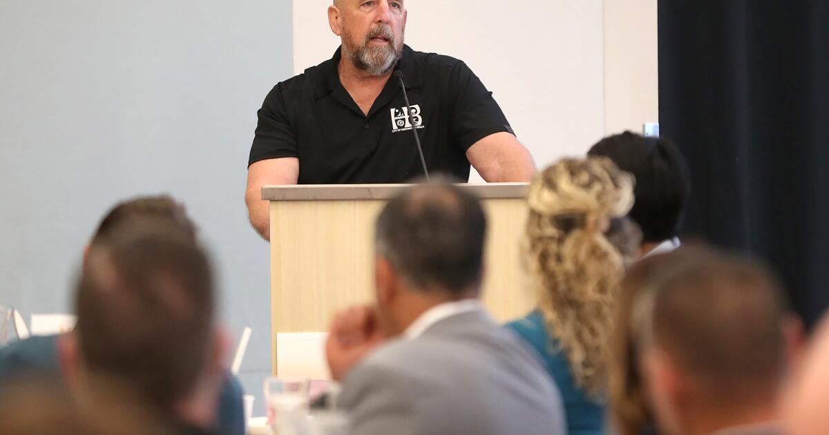 Pat Burns talks business at annual Huntington Beach mayor's breakfast event