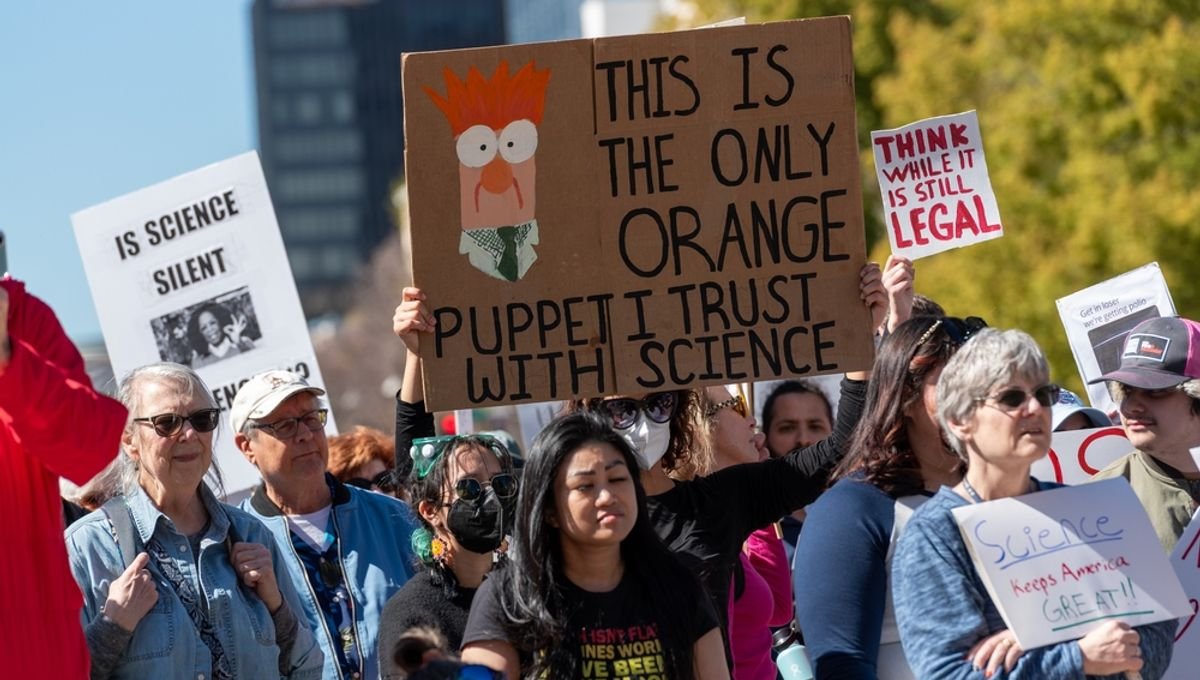 Thousands Join "Stand Up for Science" Rallies Across US Protesting Trump's Funding Cuts